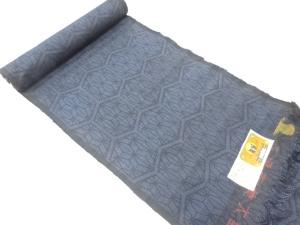 アンティーク　本場泥大島紬亀甲に麻の葉模様織出し着尺反物